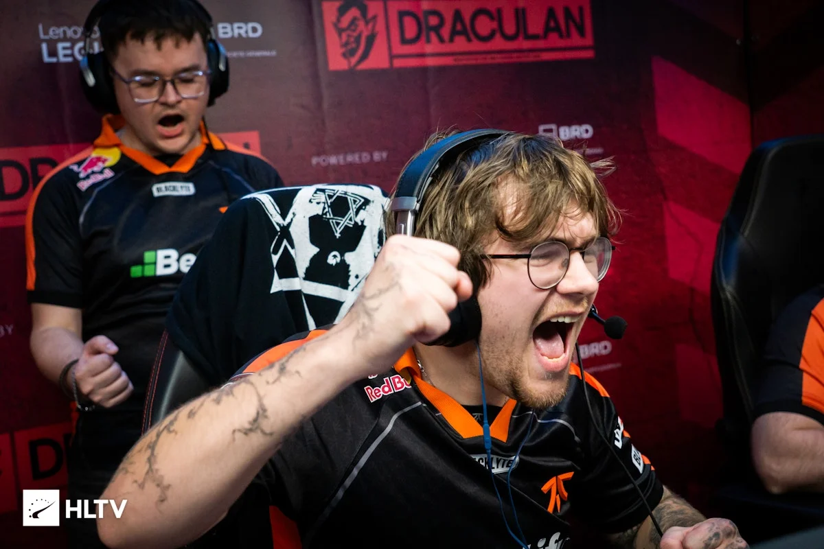 Fnatic взяла трофей DraculaN Season 1 по Counter-Strike 2