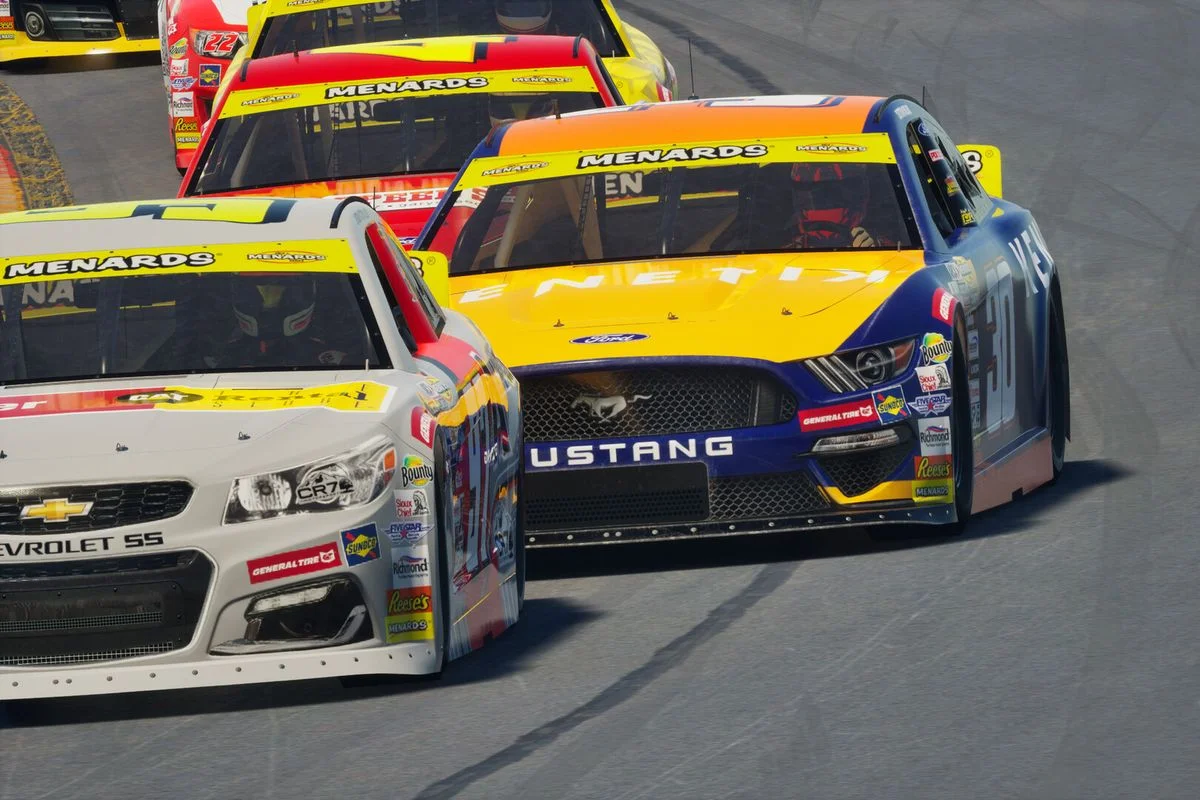 Авторы NASCAR 25 рассказали о бонусах за предзаказ и разнице между изданиями