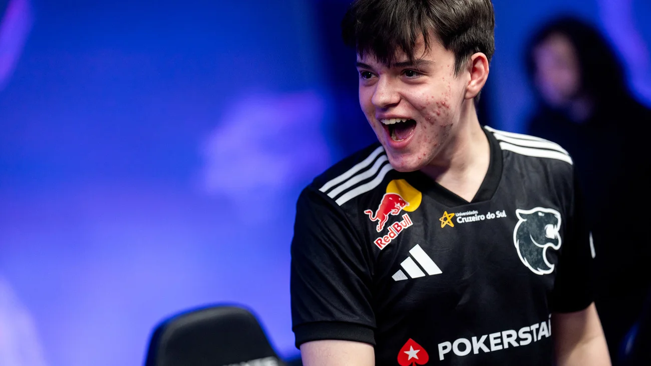 Molodoy получил первую медаль MVP от HLTV на FISSURE PLAYGROUND 2 по Counter-Strike 2