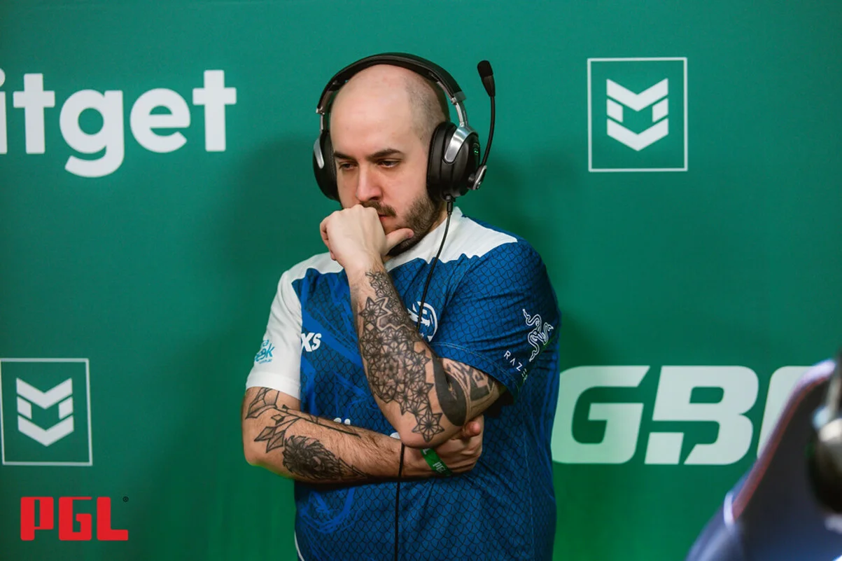 KRÜ Esports рассталась с Хоакином «lokomotion» Абасоло — тренером по Counter-Strike 2