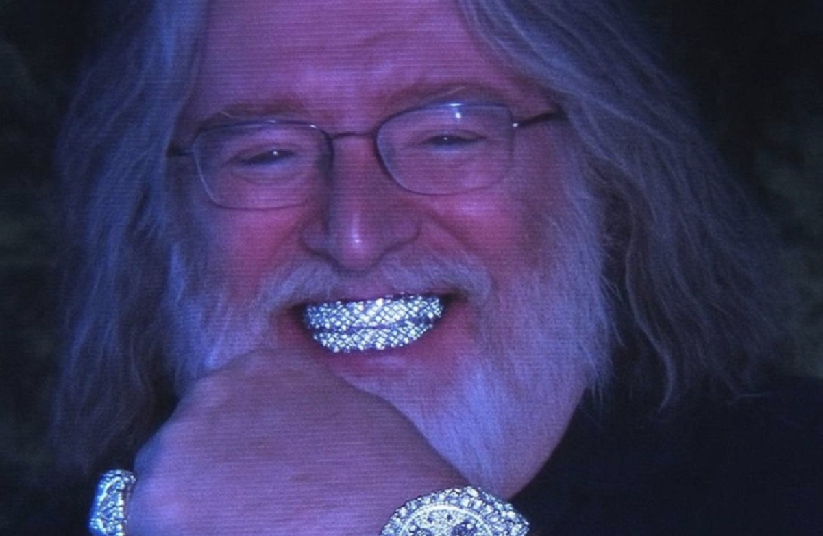 Глава Epic Games Тим Суини уколол Steam за «яхты и бриллиантовые зубы»