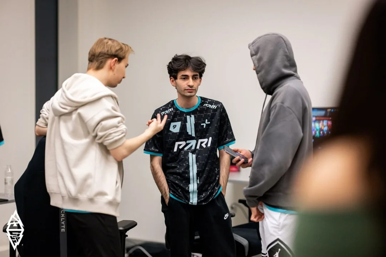 9Class из PARIVISION отказался играть на герое Largo в Dota 2