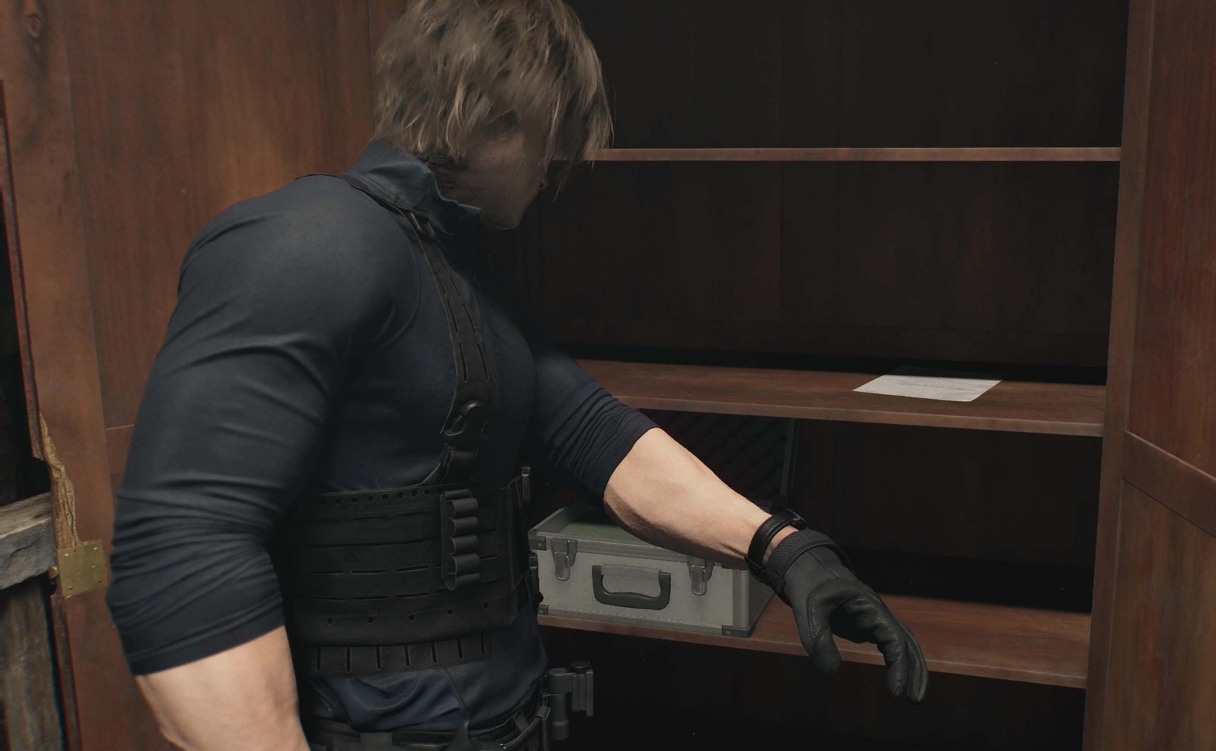 В Capcom поддержали помешательство на огромных «базуках» Леона в Resident Evil Requiem