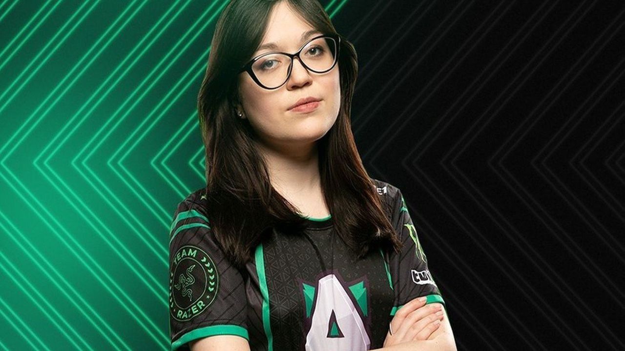 Именитые киберспортсменки по Dota 2 подверглись буллингу из-за голоса