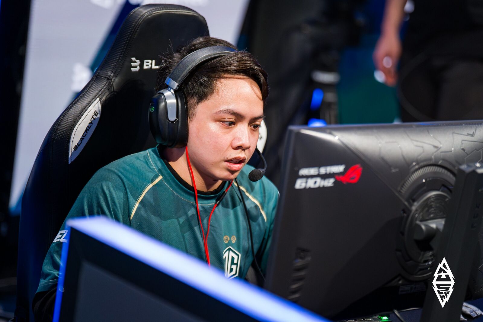 Звезда OG по Dota 2 разгромил Team Yandex на турнире и публично унизил Yadomi