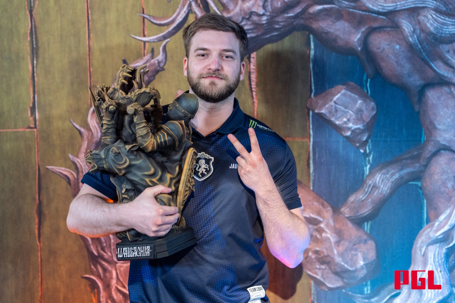 Тренер Team Liquid по Dota 2 дерзко объяснил разгром Aurora Gaming и высказался об Insania