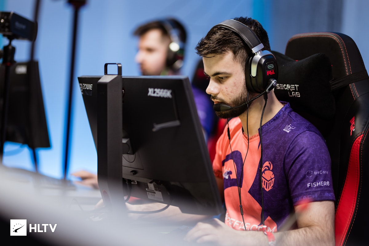 Рифлер 3DMAX по CS2 удивился легкому разгрому Liquid и оценил шансы ростера на плей-офф