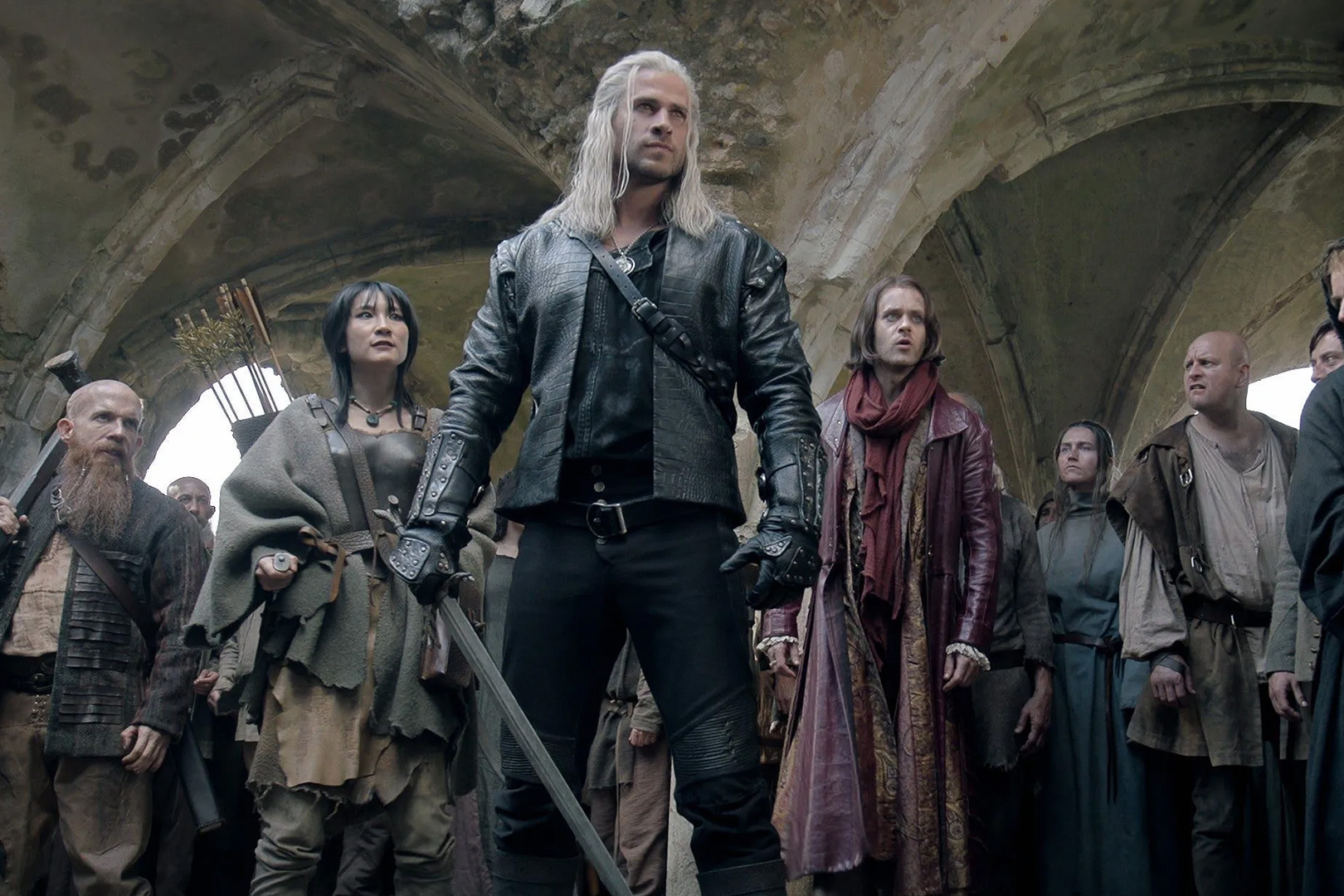 Лиам Хемсворт как актёр в первую очередь известен по кинофраншизе «Голодные игры» и фильму «Последняя песня».

Источник: Netflix