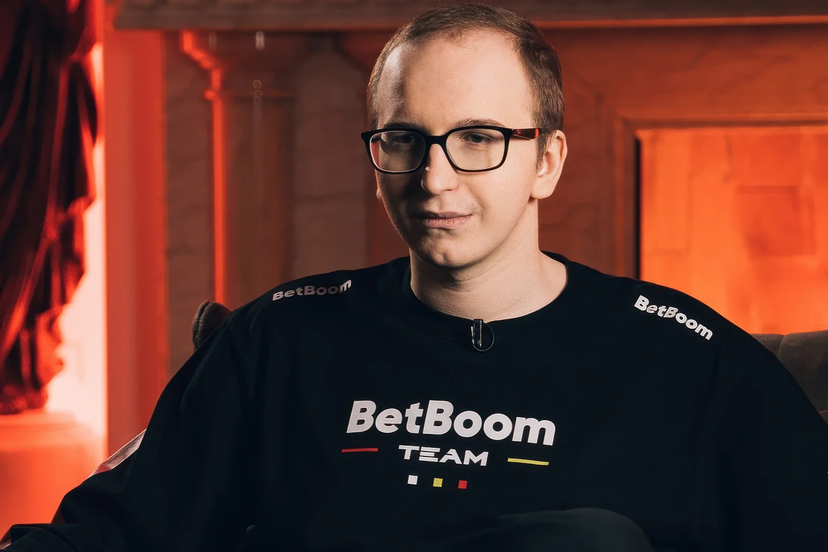 Чем увлекаются звезды Dota 2 вне профессиональной сцены? Любимые игры BetBoom Team