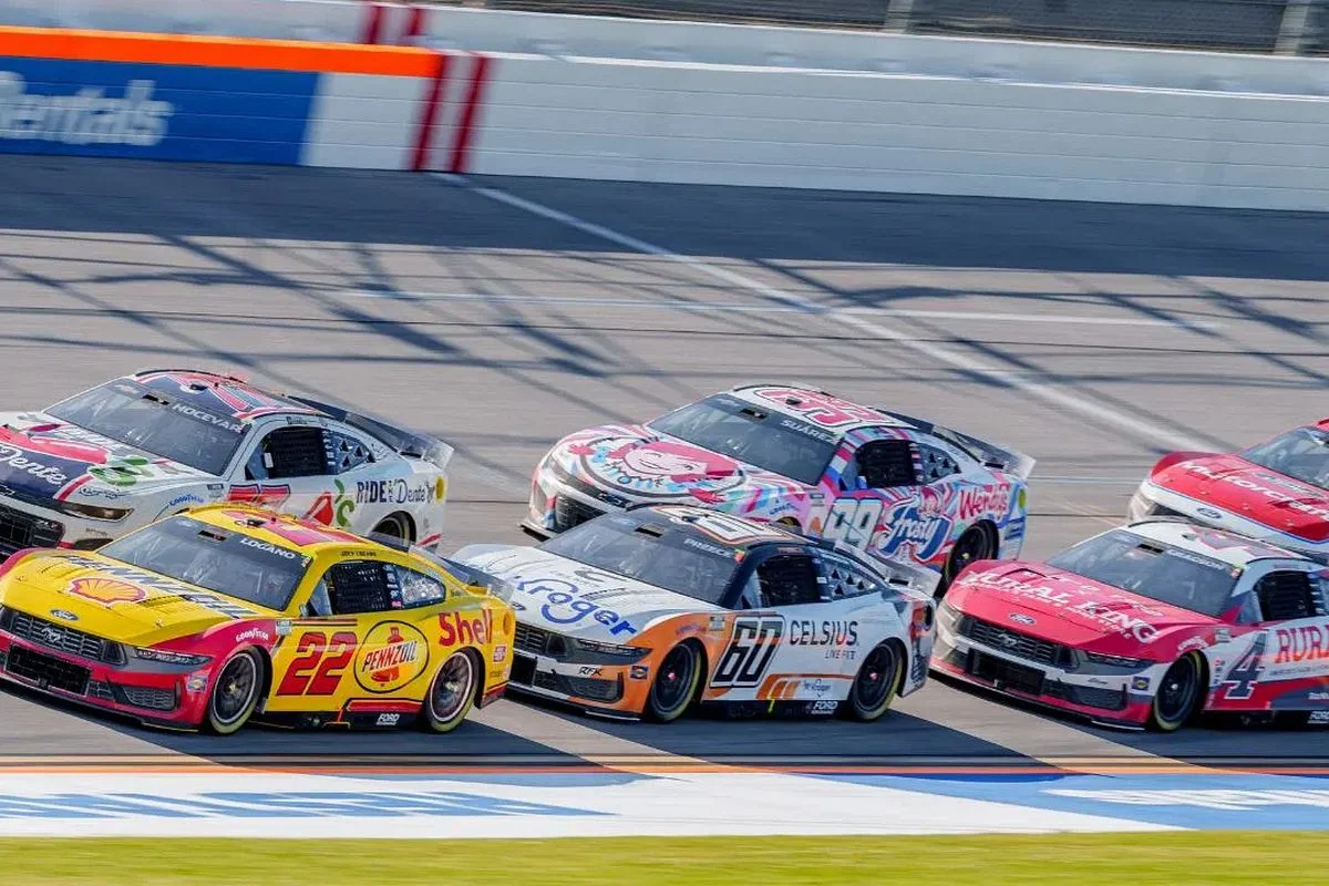 NASCAR 25: саундтрек, который заведёт моторы и сердца