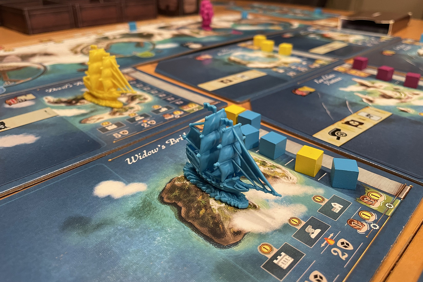 Настольная игра «Легенды морей»
Источник: BoardGameGeek