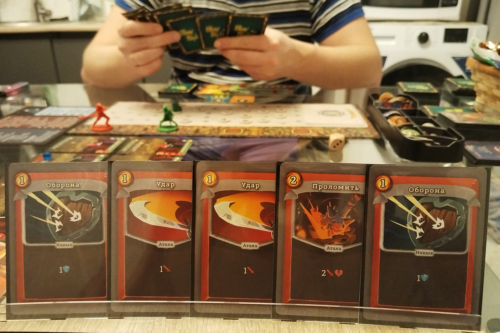 Знаменитый рогалик теперь в коопе — каким получился настольный Slay The Spire - изображение 3 Знаменитый рогалик теперь в коопе — каким получился настольный Slay The Spire - фото 3