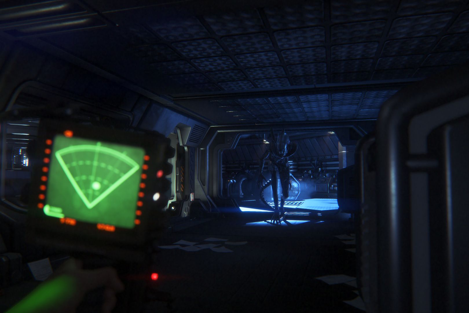 За несколько мгновений до смерти.
Источник: видеоигра Alien: Isolation
