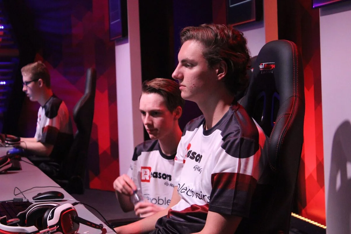 Betclic Apogee vs Reason Gaming: разбор тактик и статистики в отборе на Thunderpick World Championship 2025