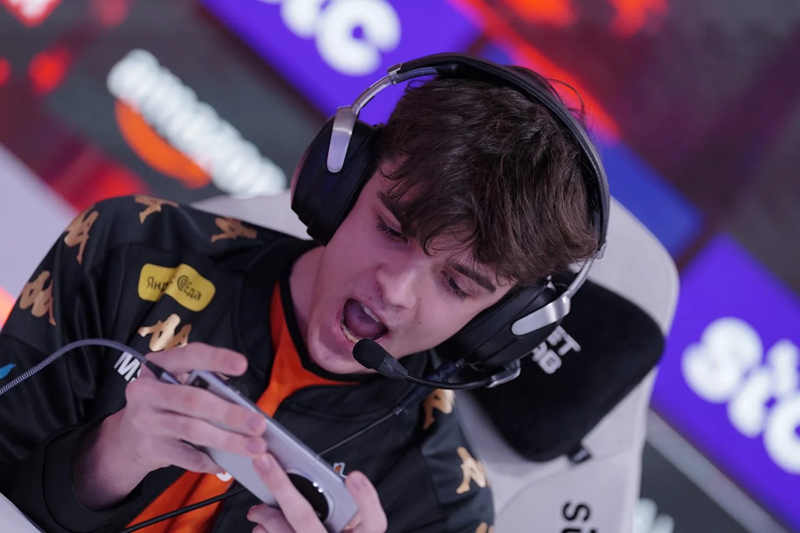 Две команды из нашего региона на мировой арене: как Virtus.pro и Team Spirit покоряли Esports World Cup 2025 в Mobile Legends