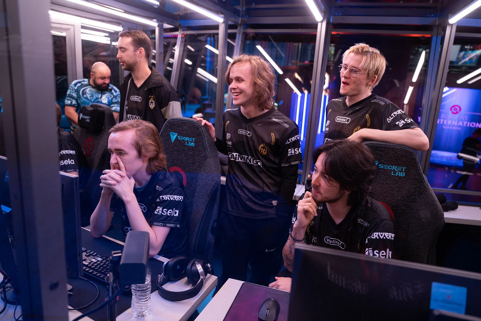 Крах чемпионов: почему Gaimin Gladiators покинули Dota 2 на пике карьеры