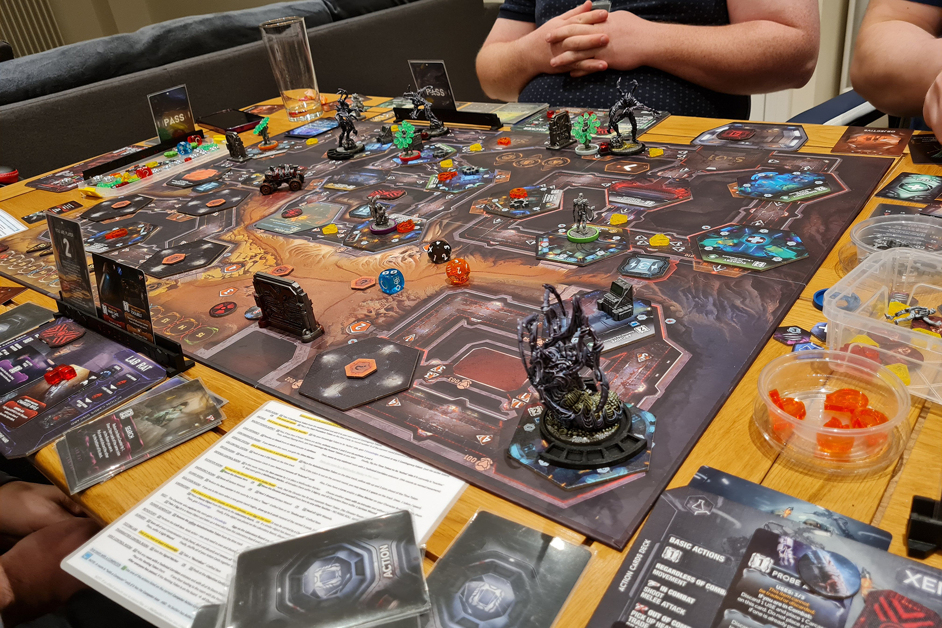 Настольная игра «Nemesis: Lockdown»
Источник: BoardGameGeek