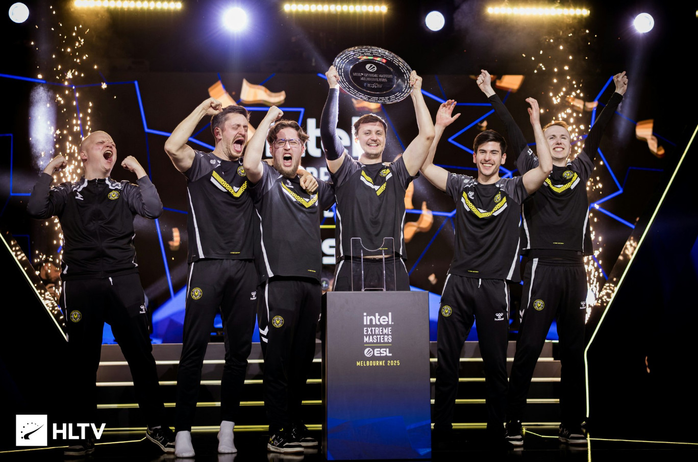 Безумный финал и гордость — состав Vitality о взятии ESL Grand Slam и победе над Falcons - изображение 1 Безумный финал и гордость — состав Vitality о взятии ESL Grand Slam и победе над Falcons - фото 1
