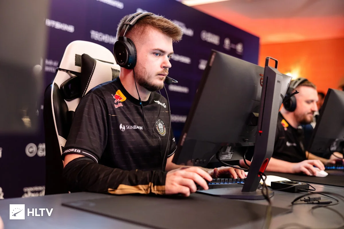 Шведский коллектив EYEBALLERS уверенно проходит United21 League Season 36