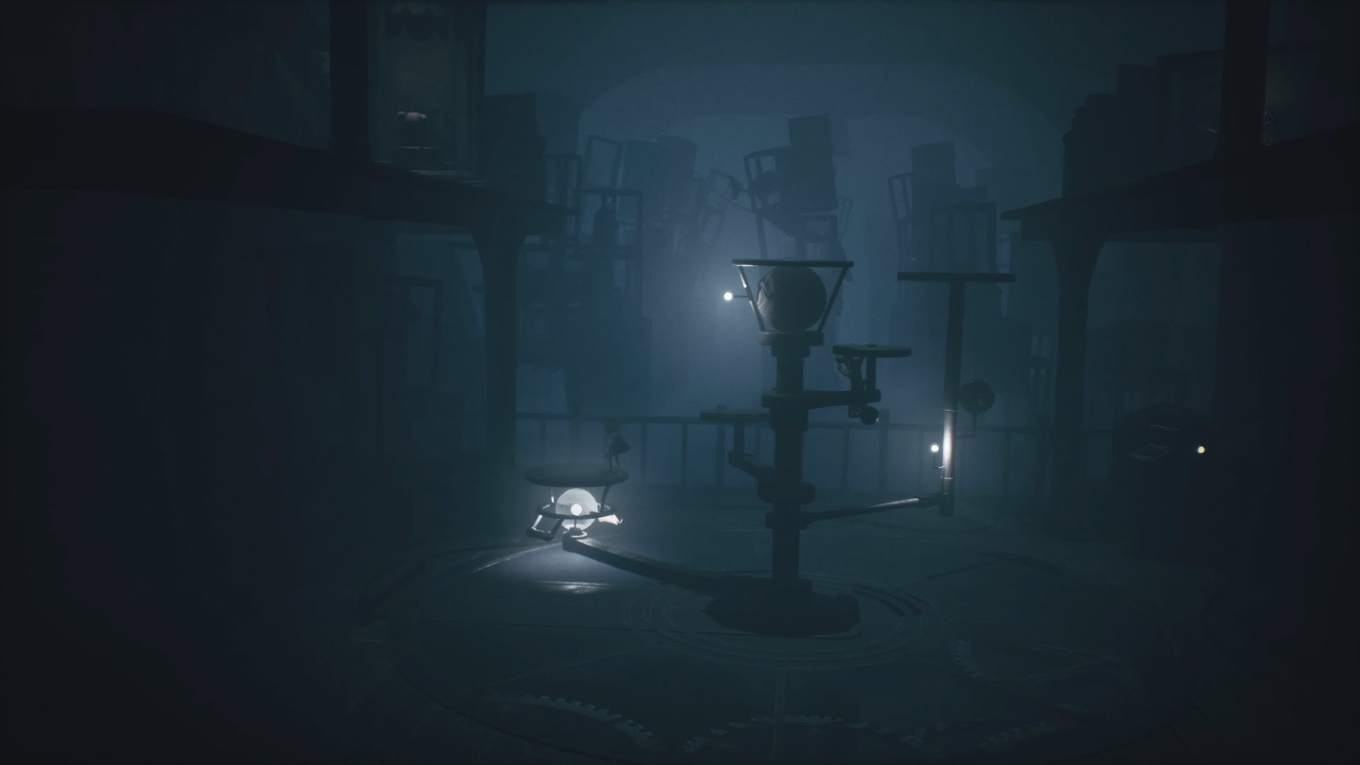 Несмотря на попытку сохранить дух пазл-платформера, Little Nightmares 3 стала куда более прямолинейной и рельсовой.
Источник: видеоигра Little Nightmares 3