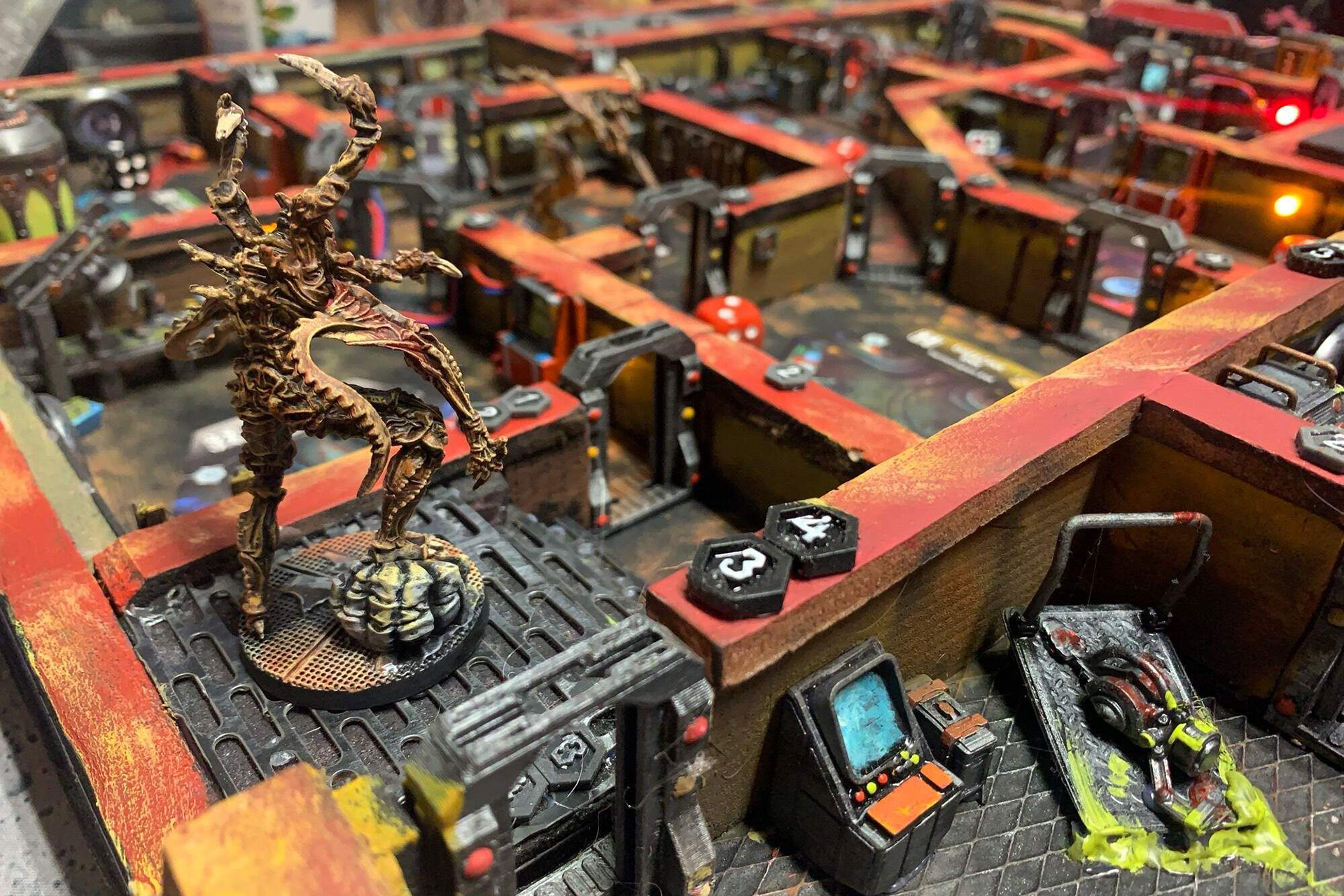 Настольная игра «Nemesis: Lockdown»
Источник: BoardGameGeek