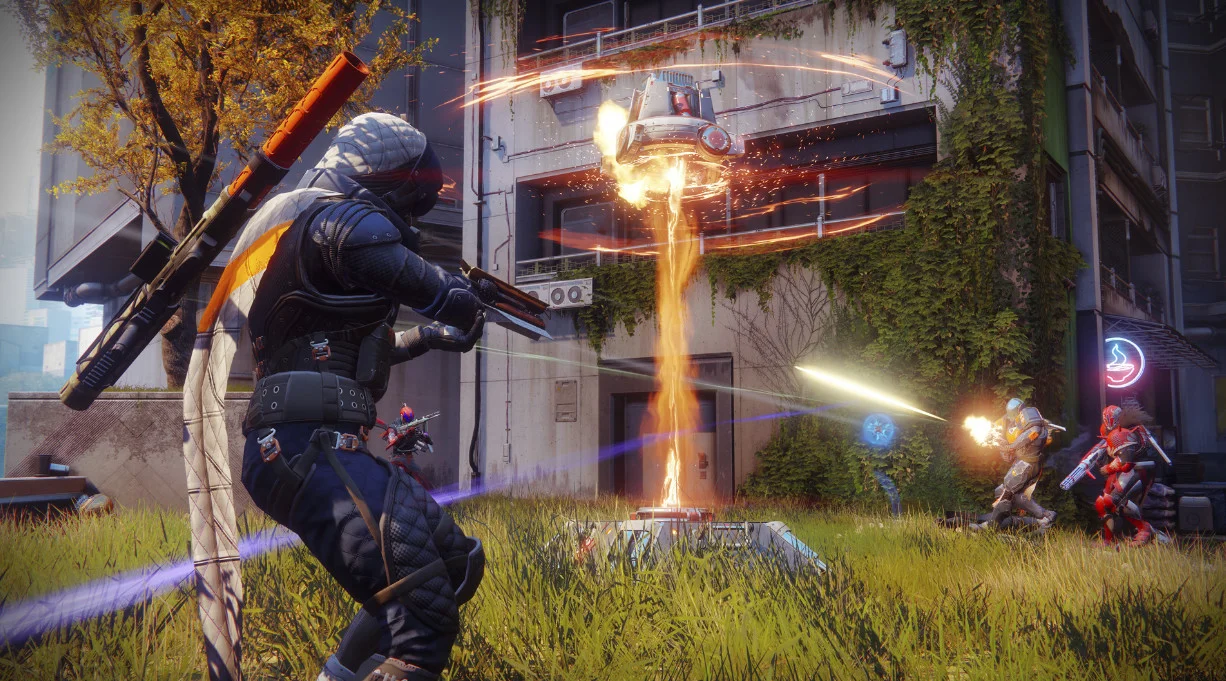  Баг в Destiny 2 снял классовые ограничения с экзотических глеф и классовых мечей.
