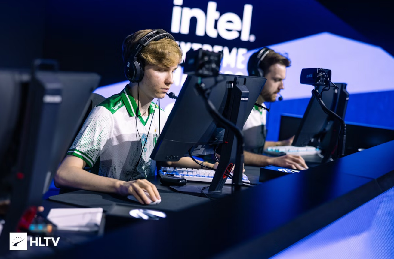 Источник: [HLTV](https://www.hltv.org/gallery/view/233656)