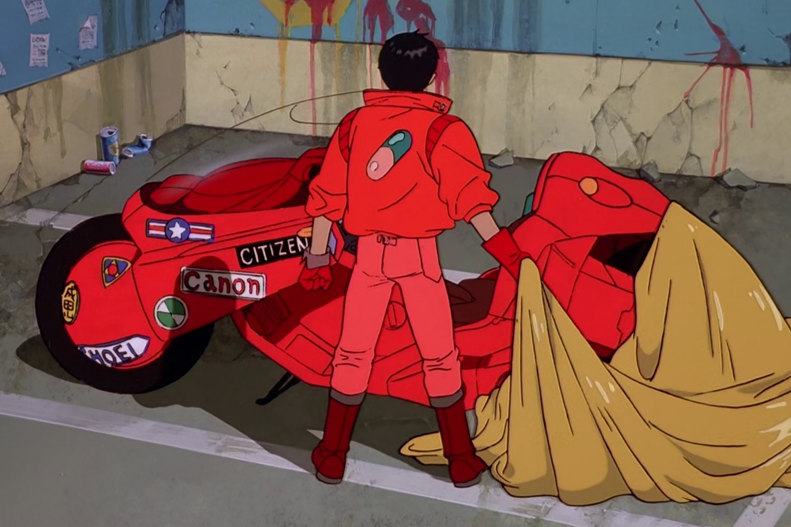 Для фильма использовали более 160 000 кадров, что вдвое превышало стандарт того времени. Благодаря этому движение персонажей и световые эффекты выглядят невероятно плавно — даже по современным меркам.

Источник: студия Tokyo Movie Shinsha