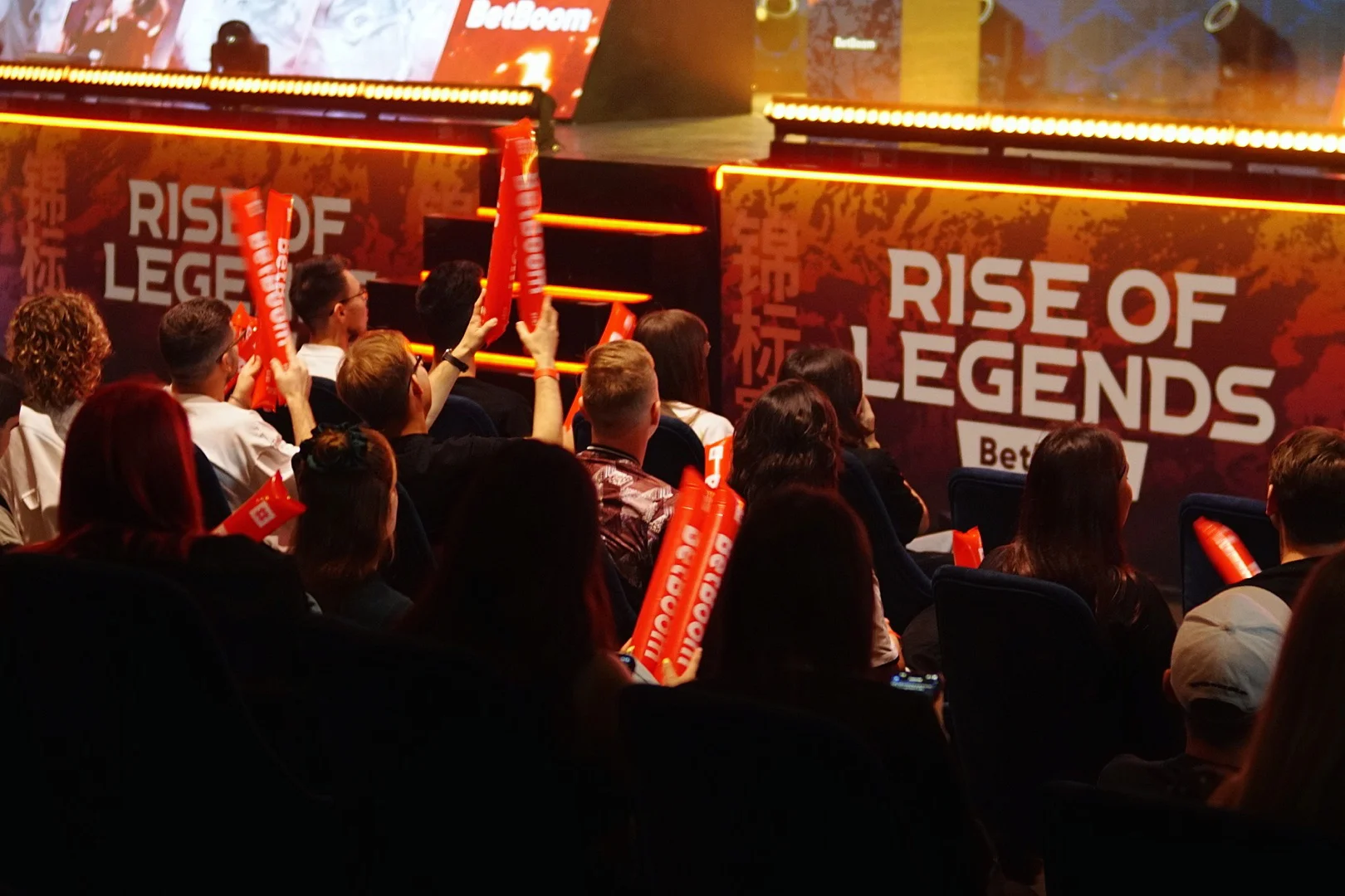 Московский LAN-финал BetBoom Rise of Legends: как это было