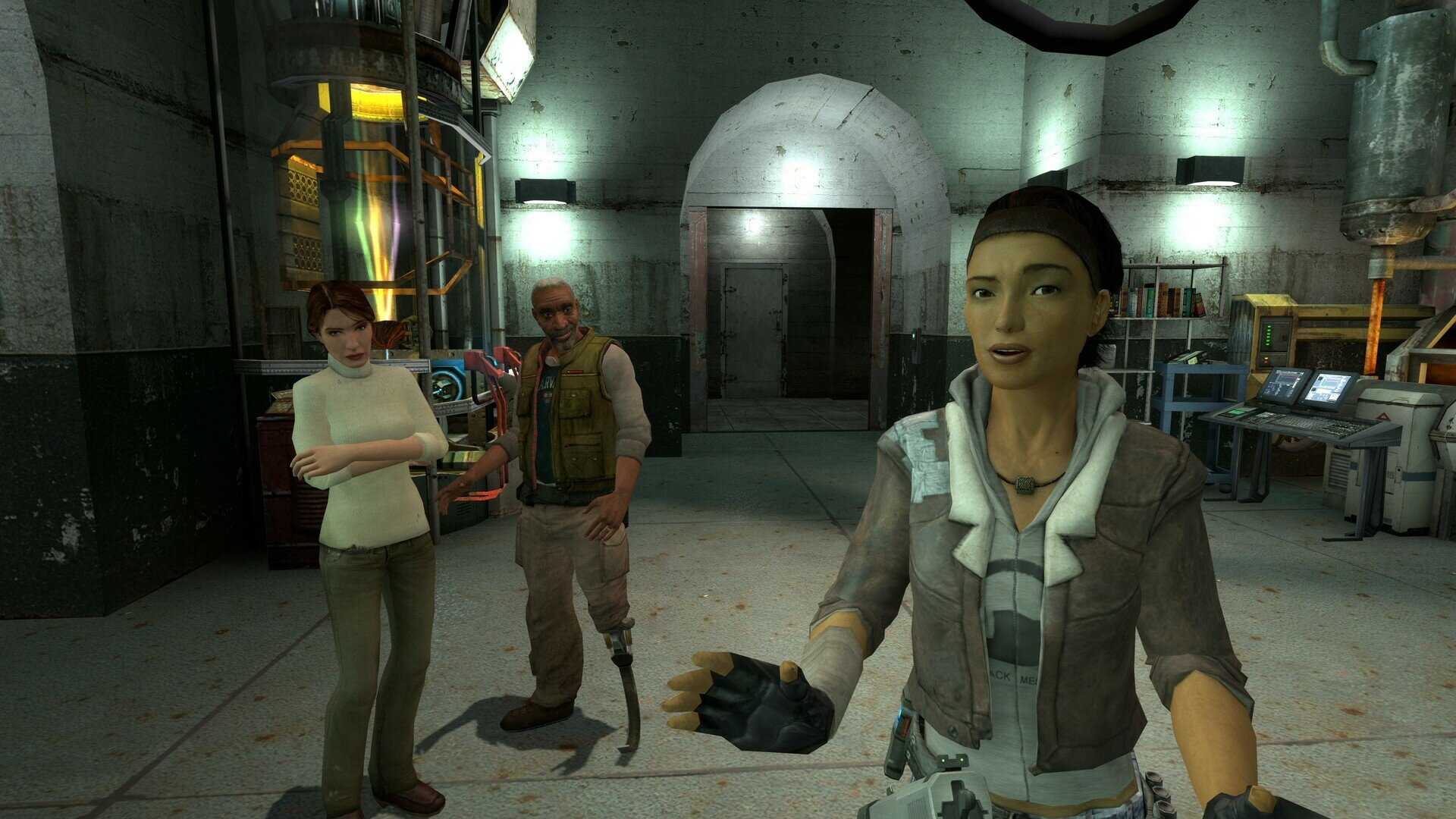 Half-Life 2 приходилось загружать из Steam, что разозлило многих покупателей в момент релиза.
Источник: видеоигра Half-Life 2