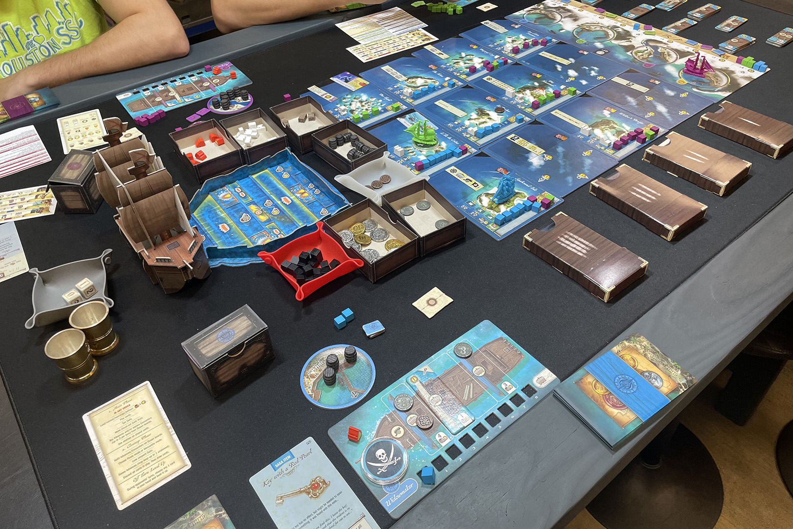 Настольная игра «Легенды морей»
Источник: BoardGameGeek