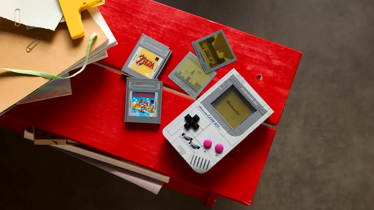 Самодельный LEGO Game Boy от Natalie The Nerd