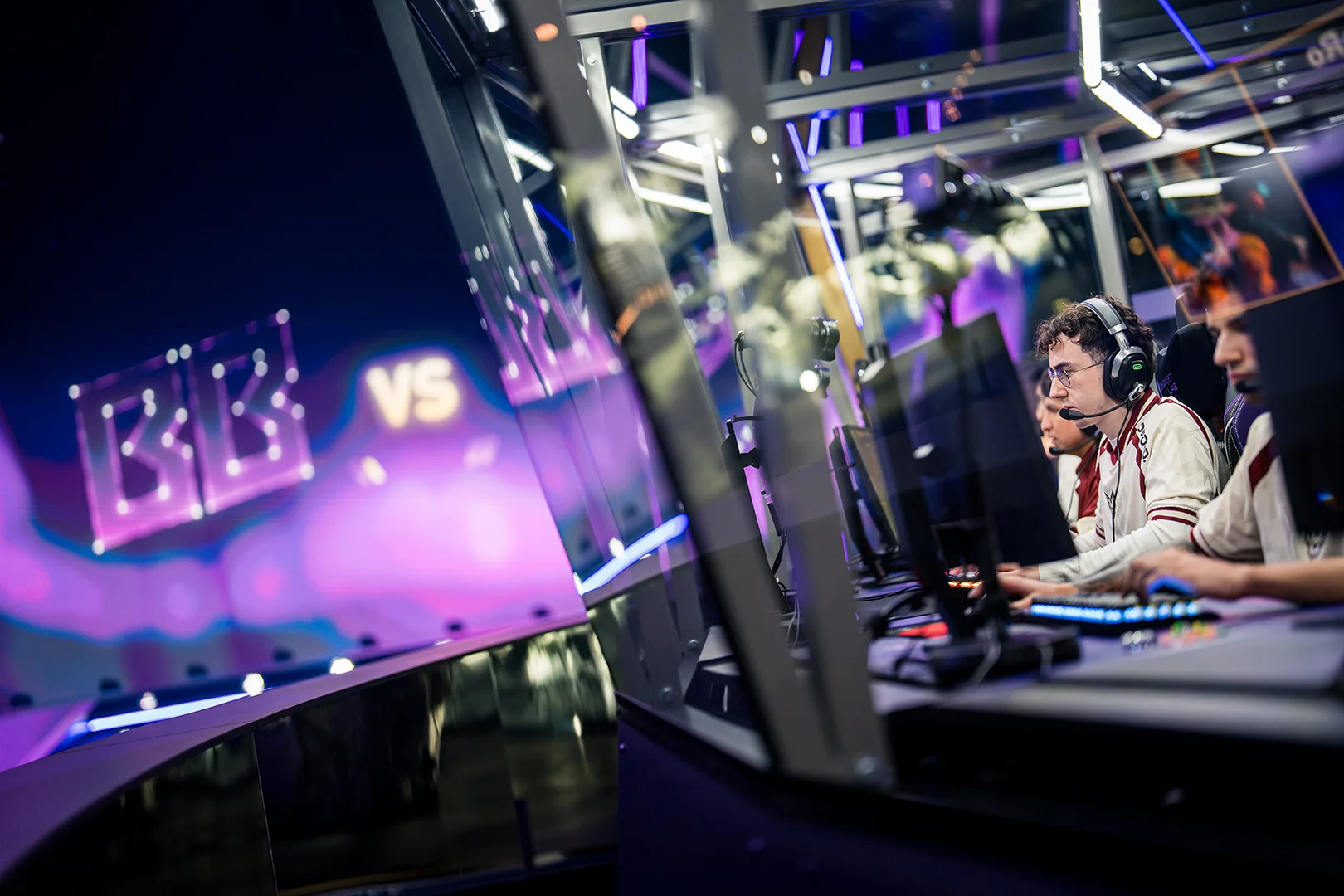 Новая мета Dota 2: почему про-стратегии проваливаются в пабликах