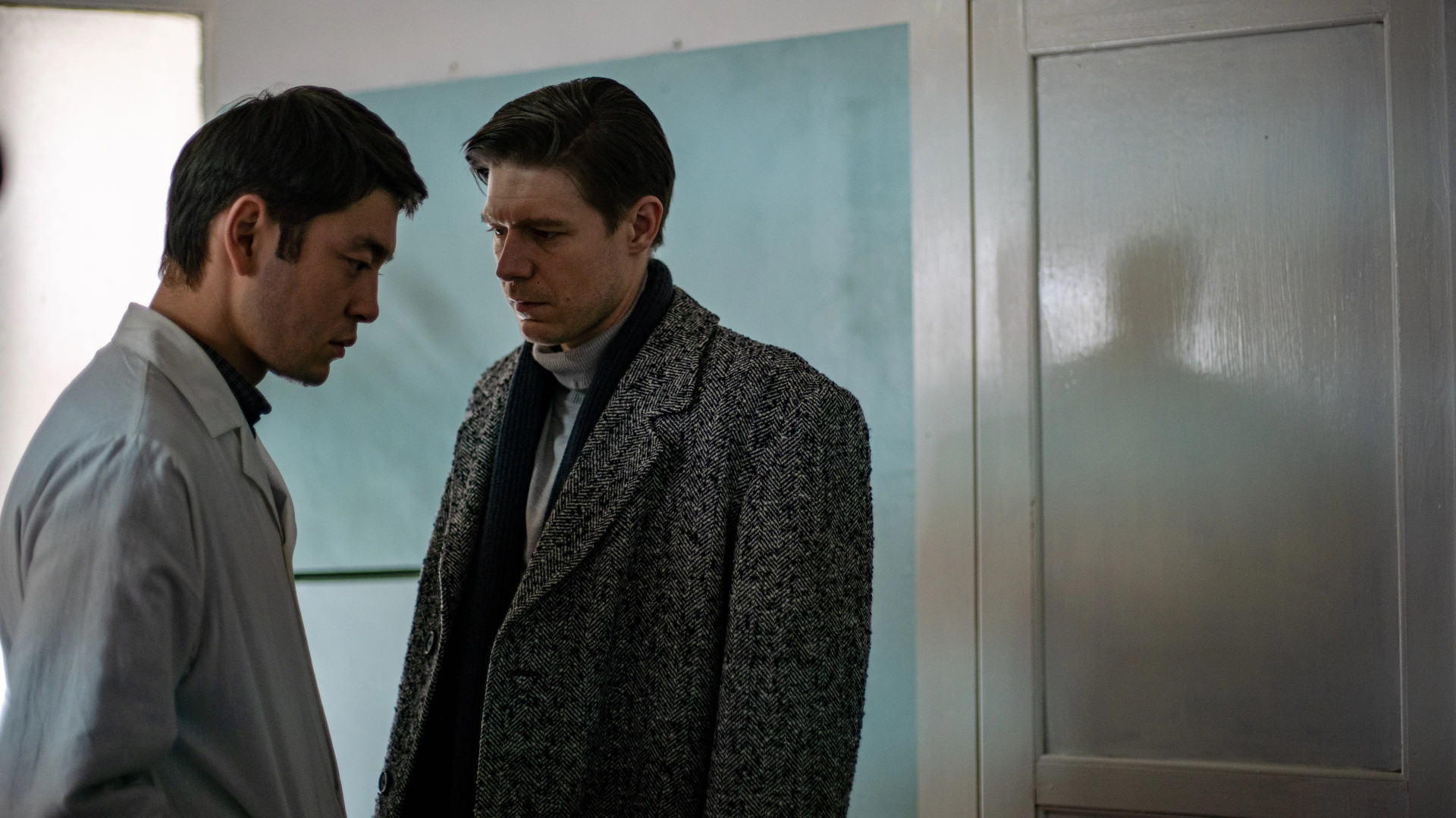 От ростовских подворотен до московских бизнес-центров: лучшие российские сериалы 2022 года - изображение 6 От ростовских подворотен до московских бизнес-центров: лучшие российские сериалы 2022 года - фото 6