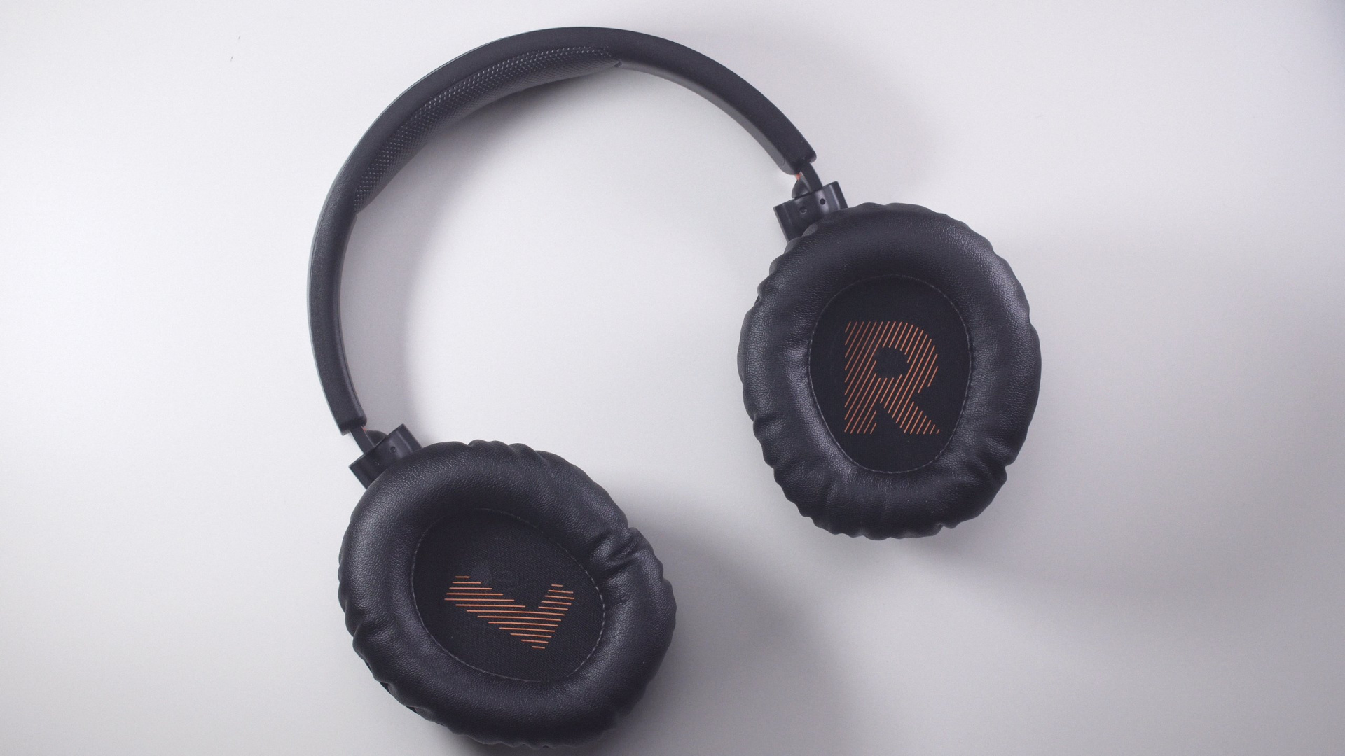 JBL Quantum 350 Wireless: игровая гарнитура со взрывным звучанием - фото 5