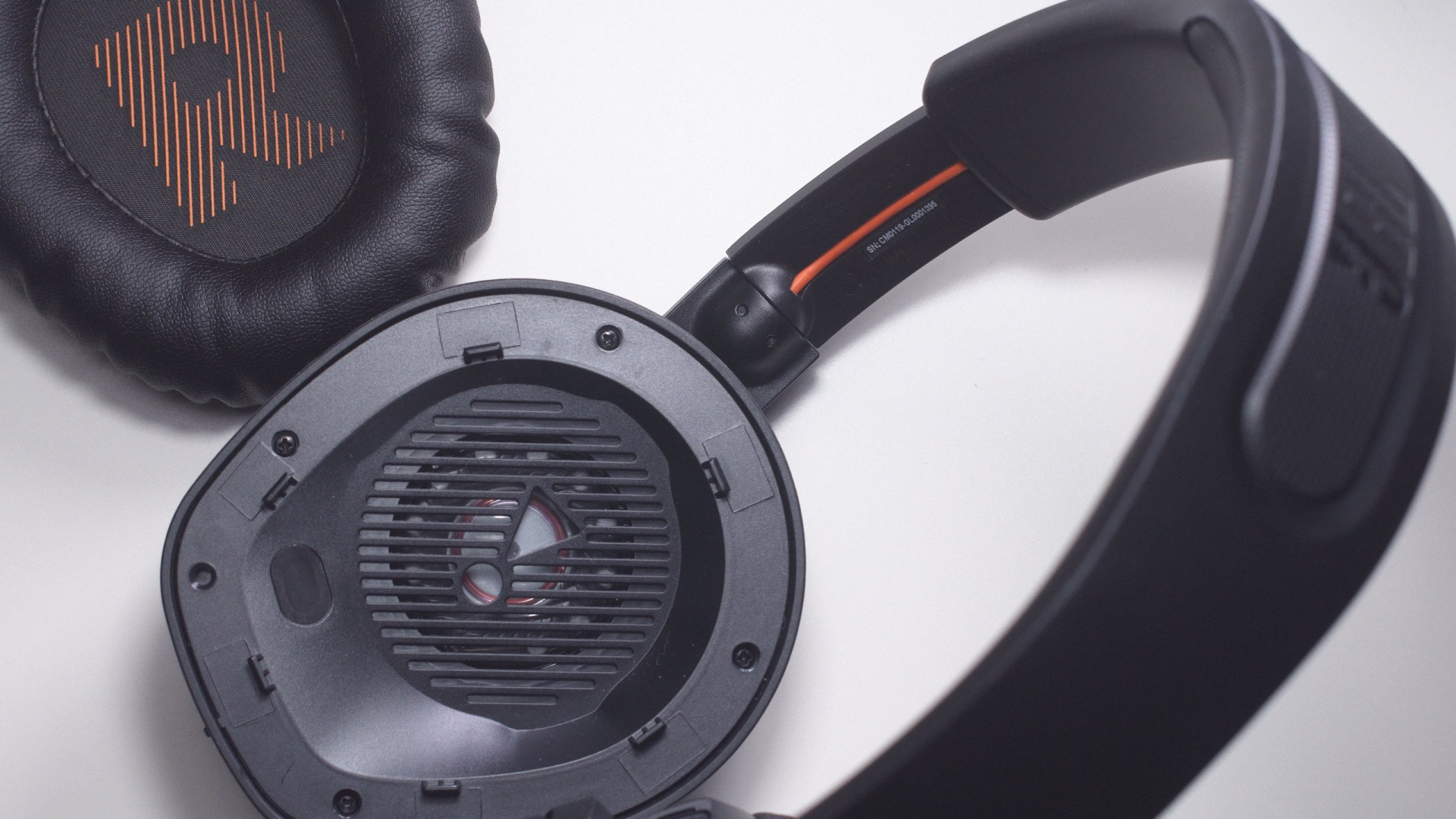 JBL Quantum 350 Wireless: игровая гарнитура со взрывным звучанием - фото 3