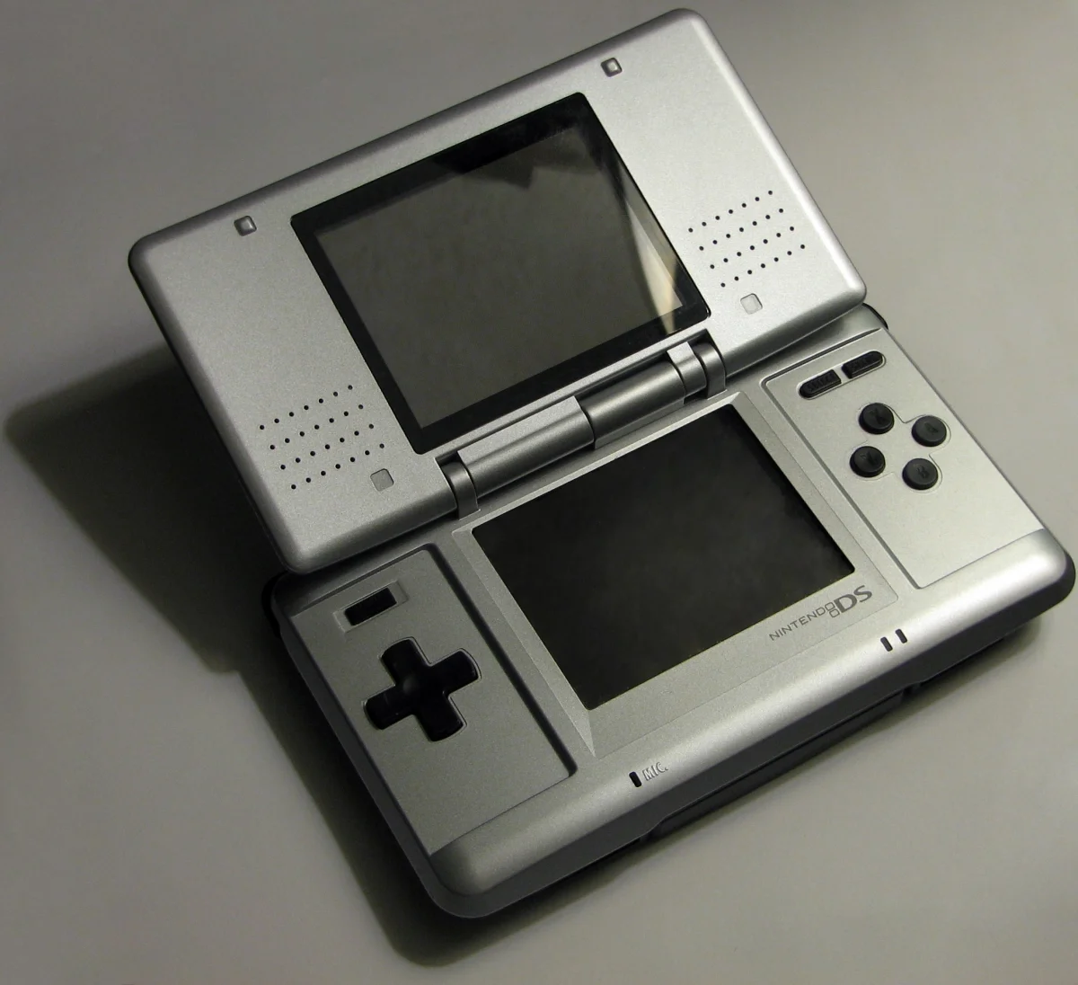 Nintendo Switch: подробнейший обзор гибридной консоли - фото 18