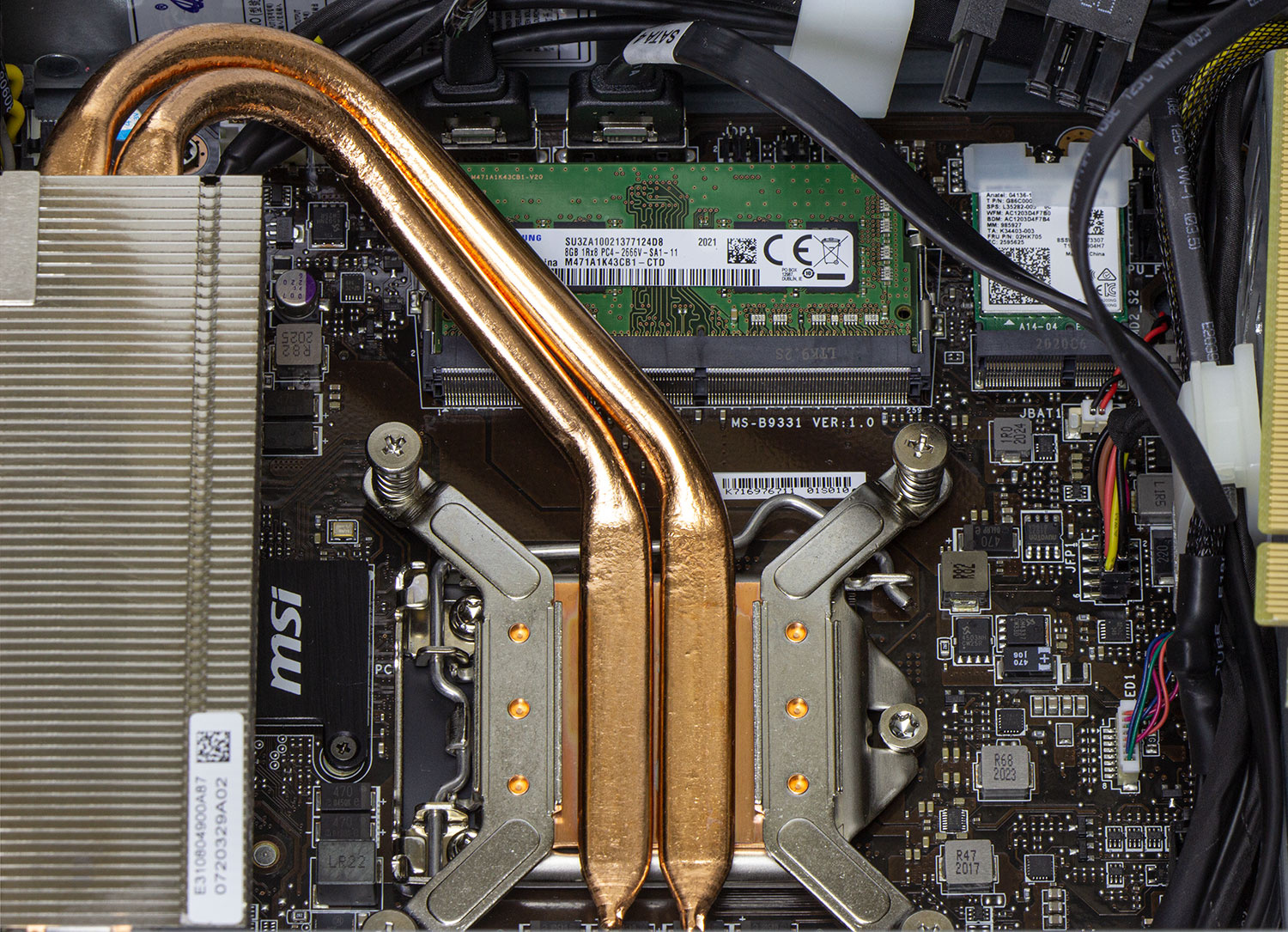 Обзор компактного десктопа MSI Infinite S. Бюджетный ПК в корпусе размером с PlayStation 5 - фото 2