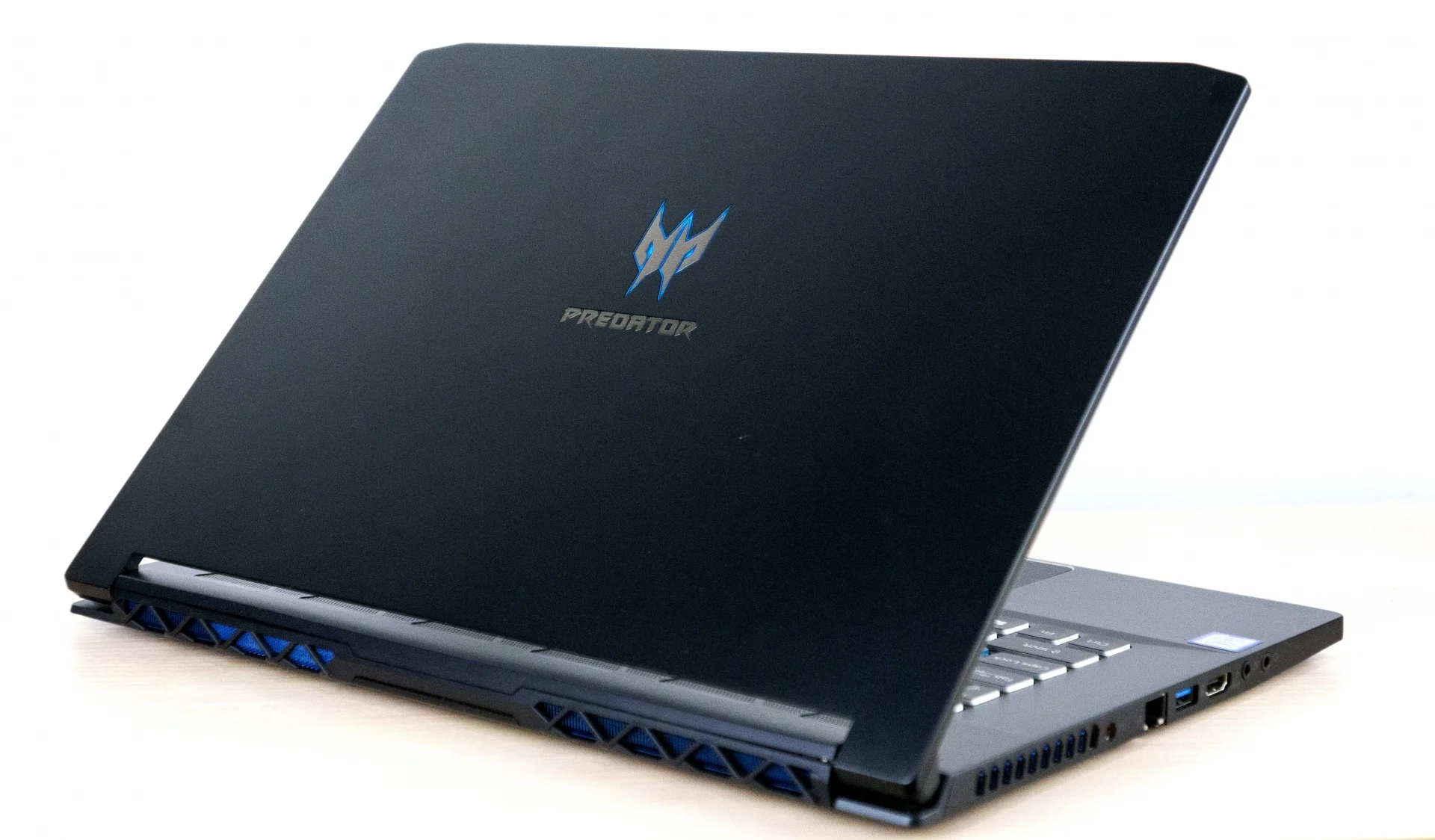 Прорывной ноутбук Acer Predator Triton 500. Тонкий, тихий и топовый - фото 1
