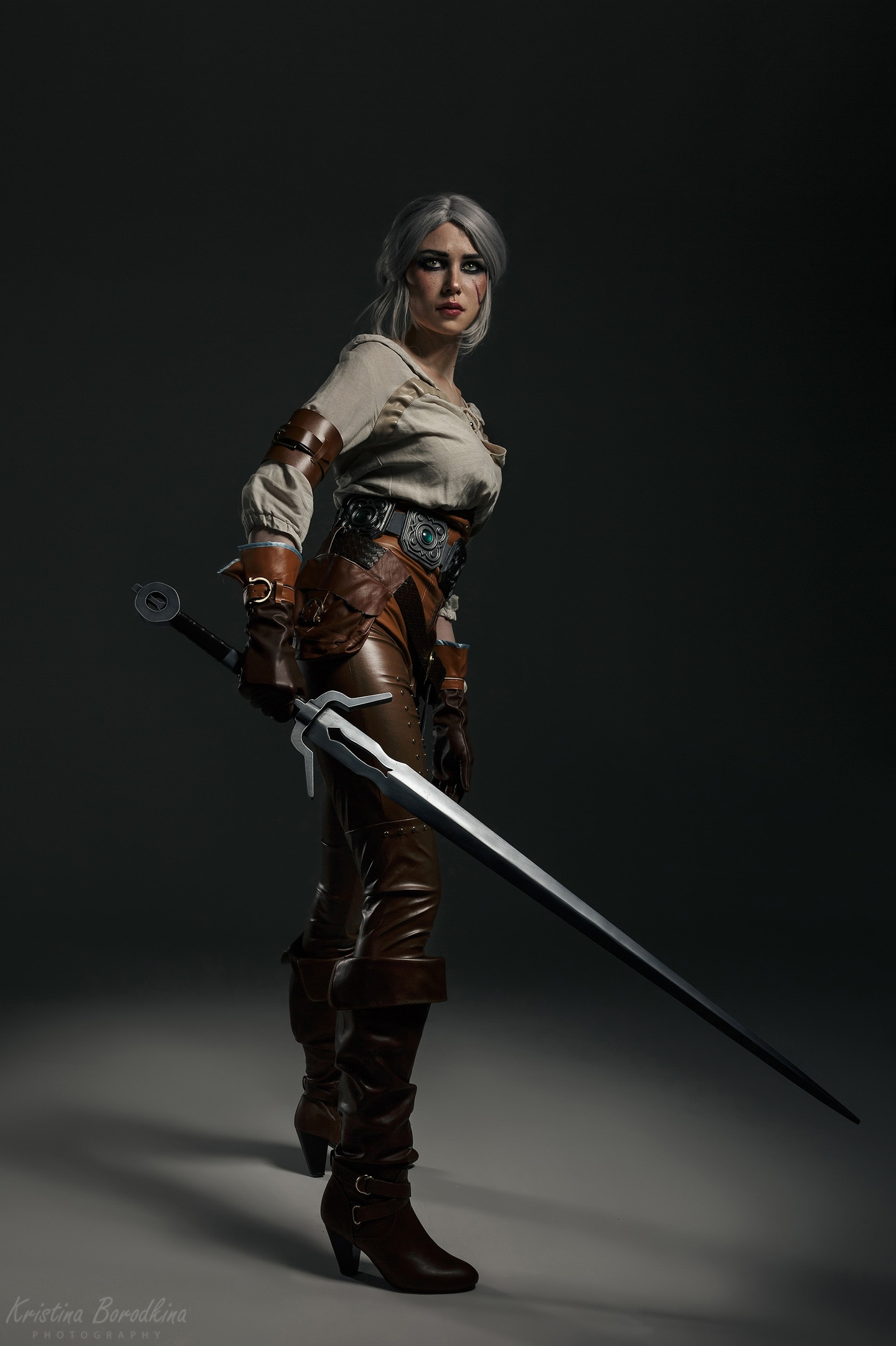 Косплей недели: Dota 2, Resident Evil: Village, Tomb Raider, «Ведьмак 3», League of Legends - фото 18