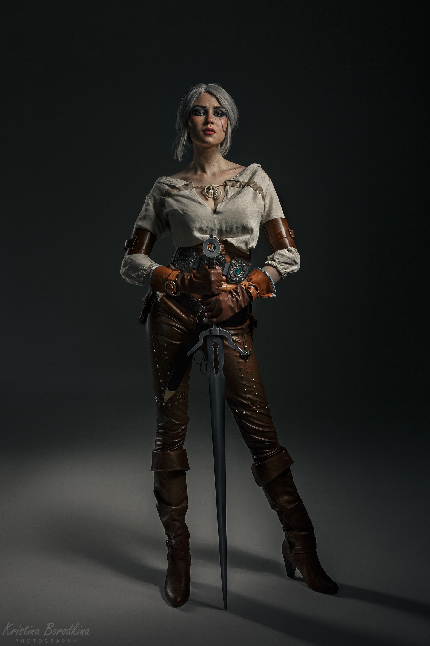 Косплей недели: Dota 2, Resident Evil: Village, Tomb Raider, «Ведьмак 3», League of Legends - фото 21