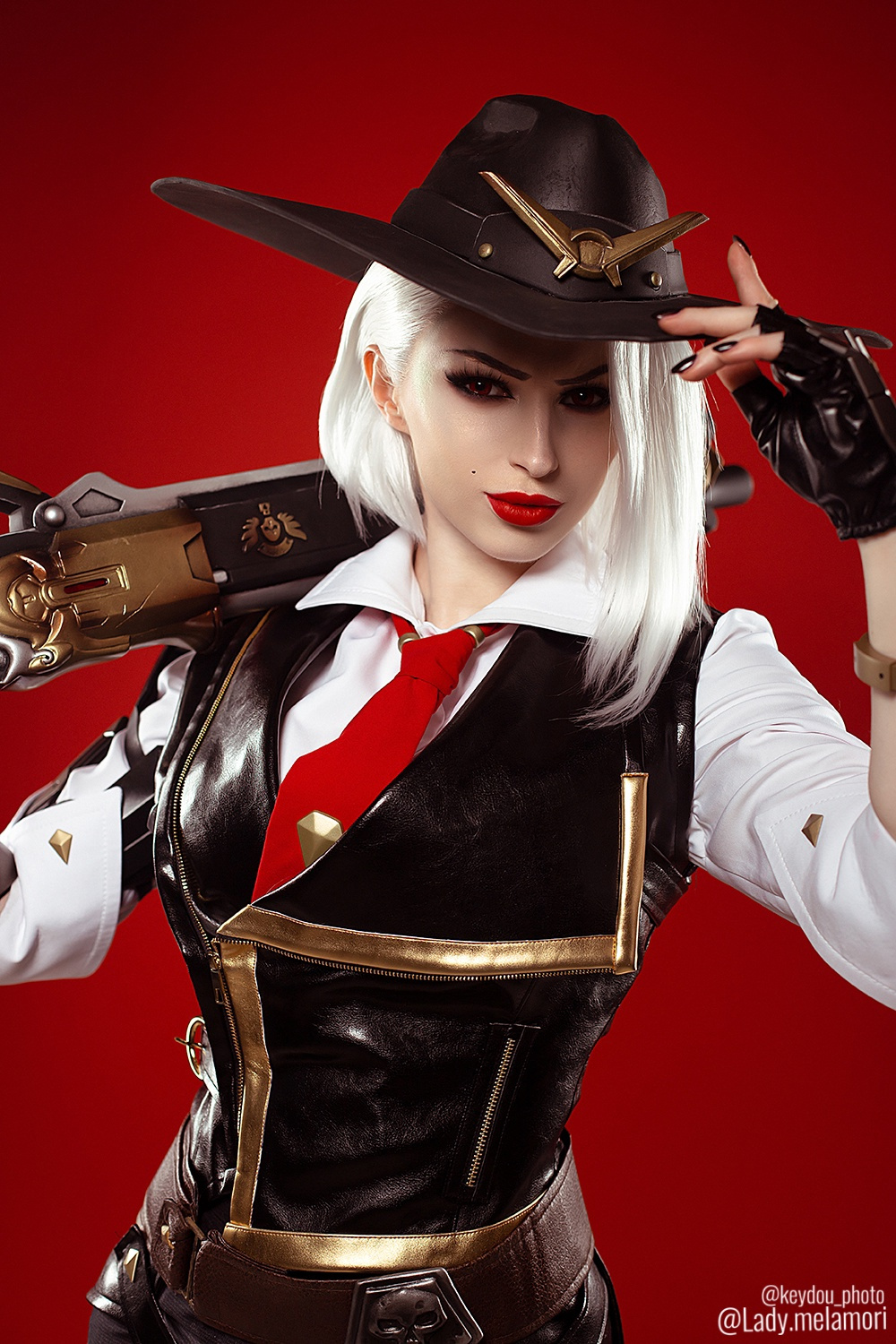 Косплей недели: Silent Hill, Dragon Age, Devil May Cry 4, Warcraft, Overwatch - фото 50