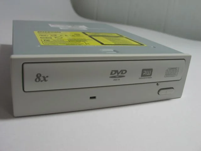 Приводы стандарта DVD±R/RW с возможностью записи DVD-дисков - фото 10