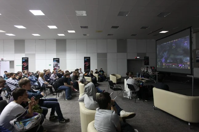Dota 2, League of Legends и море косплея: «Киберфест-2015» в Екатеринбурге - фото 19