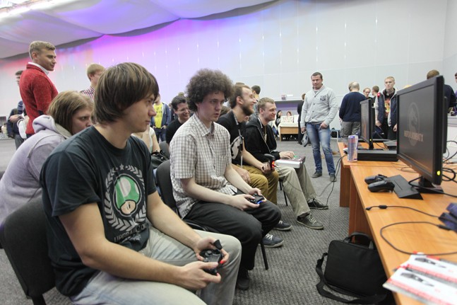 Dota 2, League of Legends и море косплея: «Киберфест-2015» в Екатеринбурге - изображение 3 Dota 2, League of Legends и море косплея: «Киберфест-2015» в Екатеринбурге - фото 3