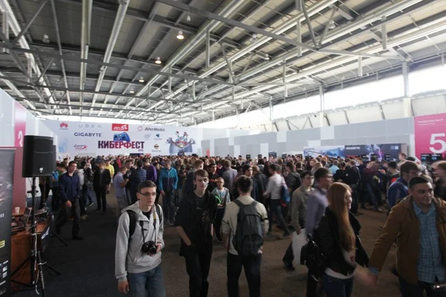 Dota 2, League of Legends и море косплея: «Киберфест-2015» в Екатеринбурге - фото 2