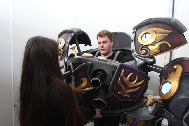 Dota 2, League of Legends и море косплея: «Киберфест-2015» в Екатеринбурге - изображение 14 Dota 2, League of Legends и море косплея: «Киберфест-2015» в Екатеринбурге - фото 14