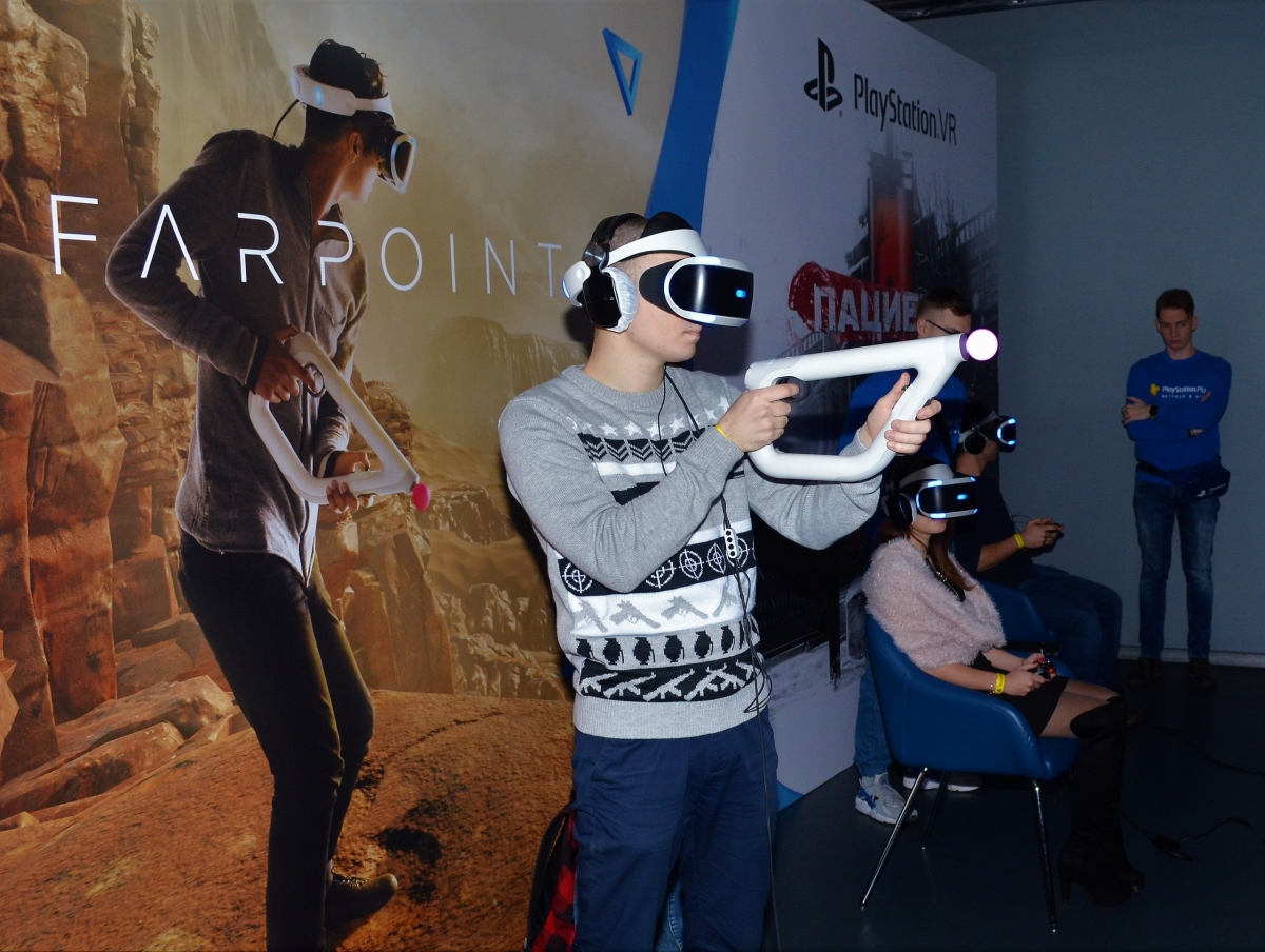 Пять вечеринок PS Plus: VR, косплей и мини-бургеры - изображение 7 Пять вечеринок PS Plus: VR, косплей и мини-бургеры - фото 7