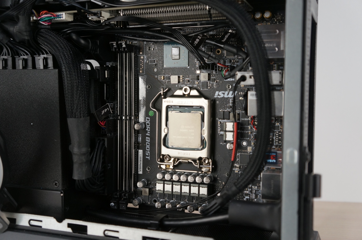 Тестируем MSI Trident X. ПК-консоль с производительностью полноценного компьютера - изображение 12 Тестируем MSI Trident X. ПК-консоль с производительностью полноценного компьютера - фото 12