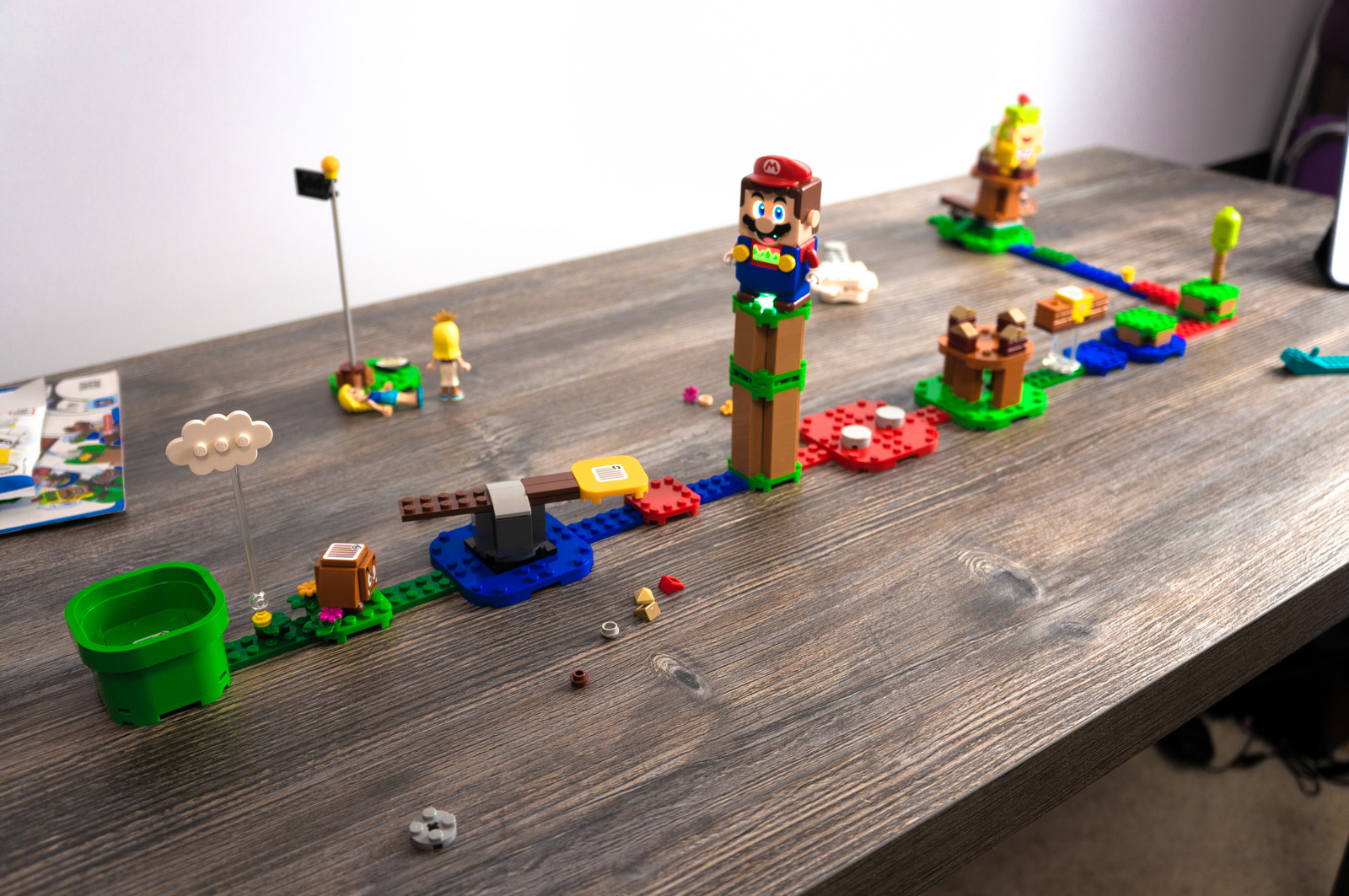 Протестировали LEGO Super Mario. Как Mario портировали в реальный мир - изображение 1 Протестировали LEGO Super Mario. Как Mario портировали в реальный мир - фото 1